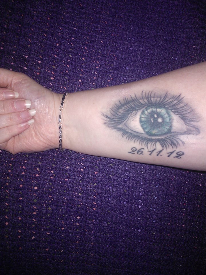 eye tattoo